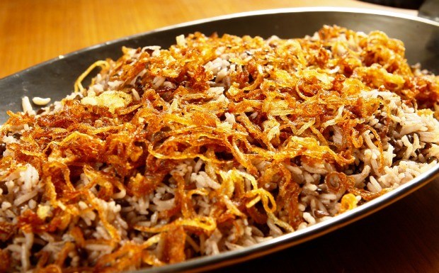 Mjadra - Arroz Árabe com Lentilha